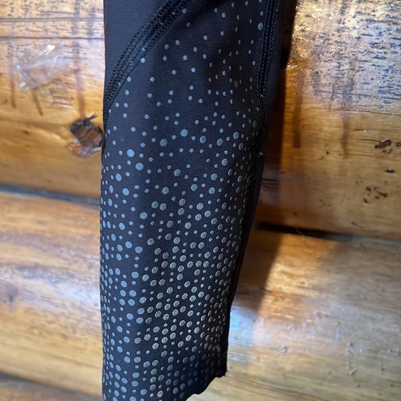 Lululemon running reflective tights size 4 - Picture 4 of 7